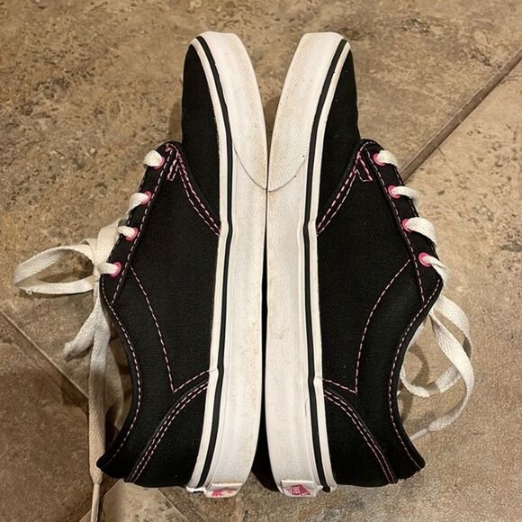 Vans Atwood Black and Pink Low Top Sneakers Missy Size 3.5 TB4R Athletic - Picture 10 of 12